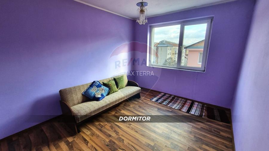 OPORTUNITATE DE INVESTITIE- CAVNIC - apartament cu 3 camere - 3