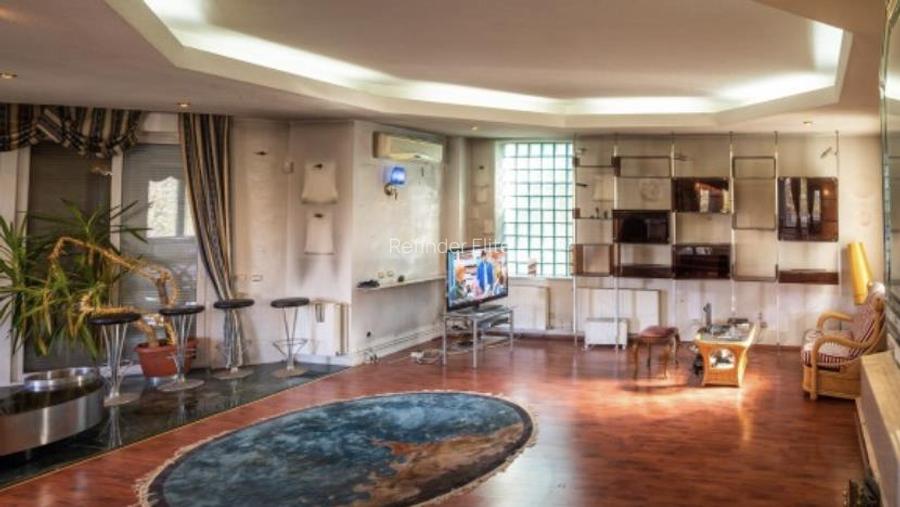 Vanzare vila cu piscina | Damaroaia - Straulesti | teren 2000 mp | deschidere la - 7