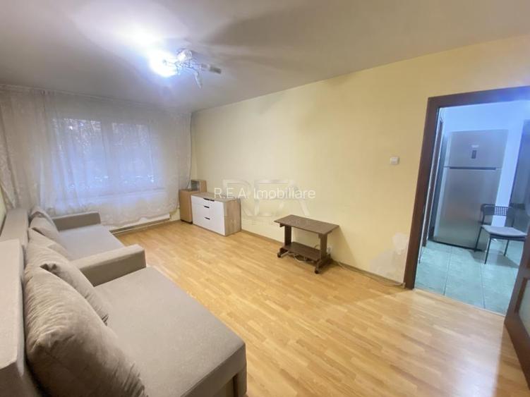 4 Camere Bloc Reabilitat Zona Ghencea - 2