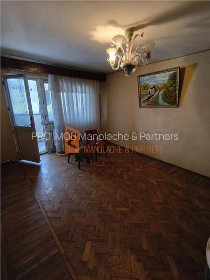 Apartament 3 camere cf1 decomandat zona Micro 3 - 3