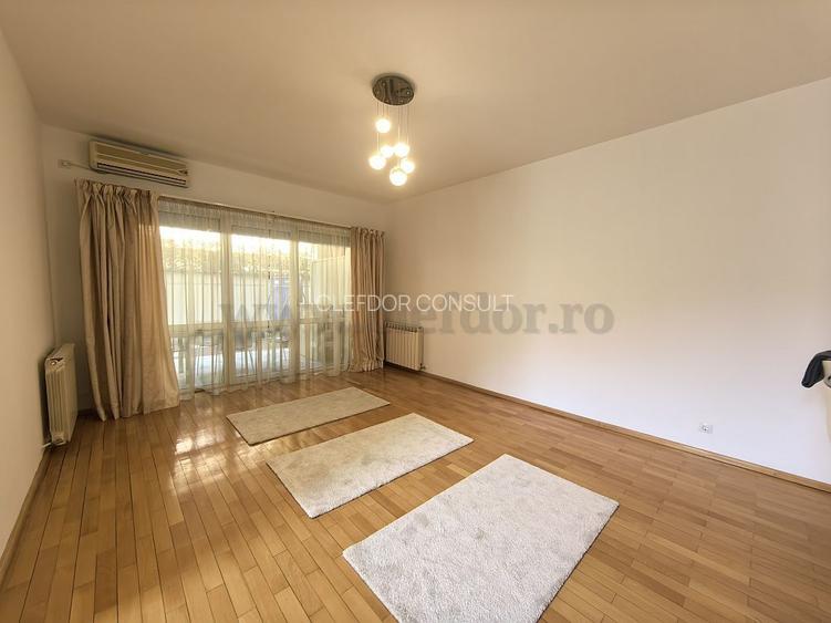 Vilă INDIVIDUALA în apropiere de British School - 15