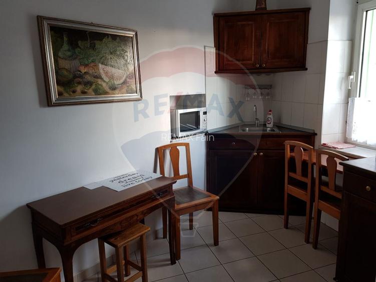 Apartament cu 3 camere de vanzare pe Str.Tribunei - 15
