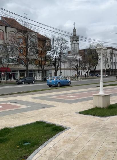 SUPER POZITIE / Pretabil Clinica Medicala- Institutie Bancara. - 2