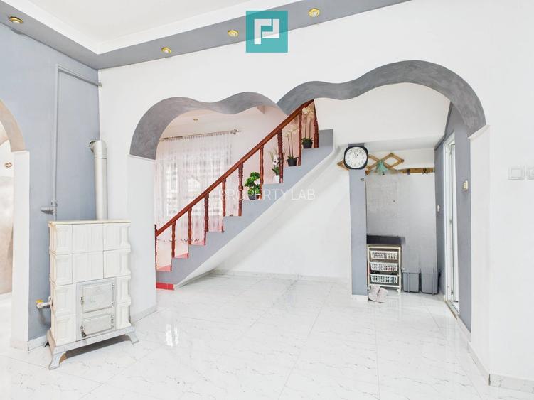 Două case, curte mare, lângă Castelul Corvinilor - 16