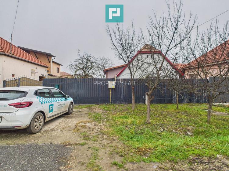 Două case pe un teren generos în Ghiroda - 28