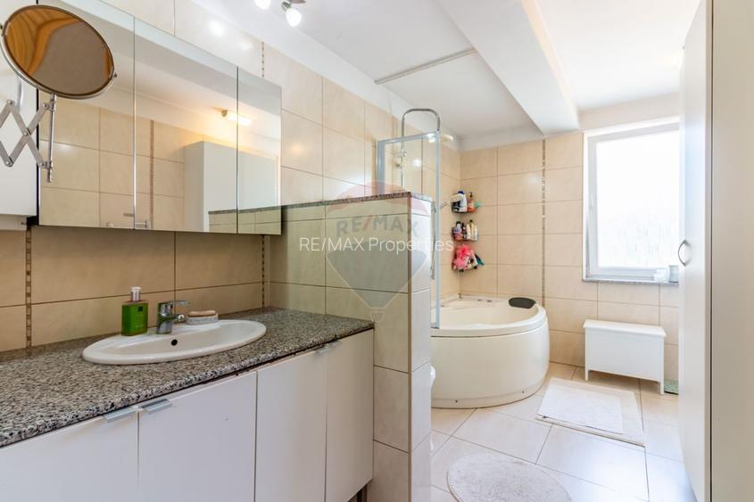 Casă / Vilă + cladire birouri de vanzare in Aviatiei, venit pasiv - 22