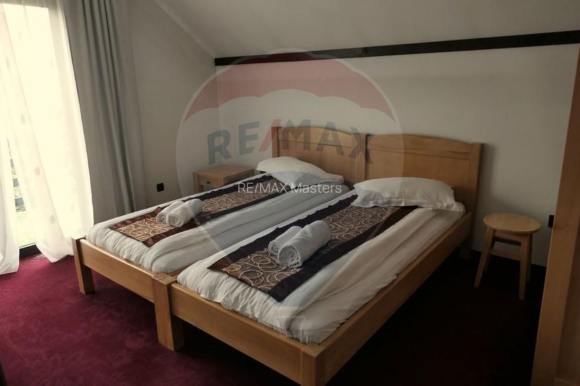 Vilă cu 10 camere de vânzare în zona Centrala - 11