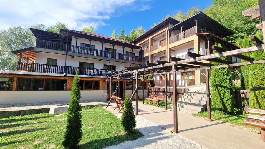 Domeniu Imobiliar de Elita: 14.000 mp Teren, Pensiune, SPA si Centru Evenimente - 4