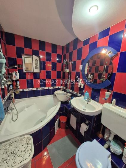 Ap decomandat 4 camere , 2 bai si 2 balcoane-zona Colentina bloc 1986 - 16