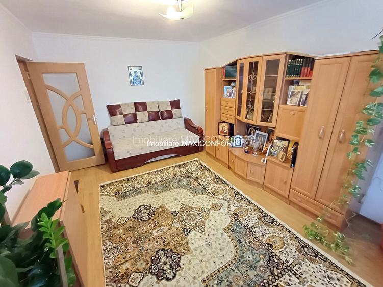 Vanzare 2 camere-Imobiliare MAXICONFORT - 3
