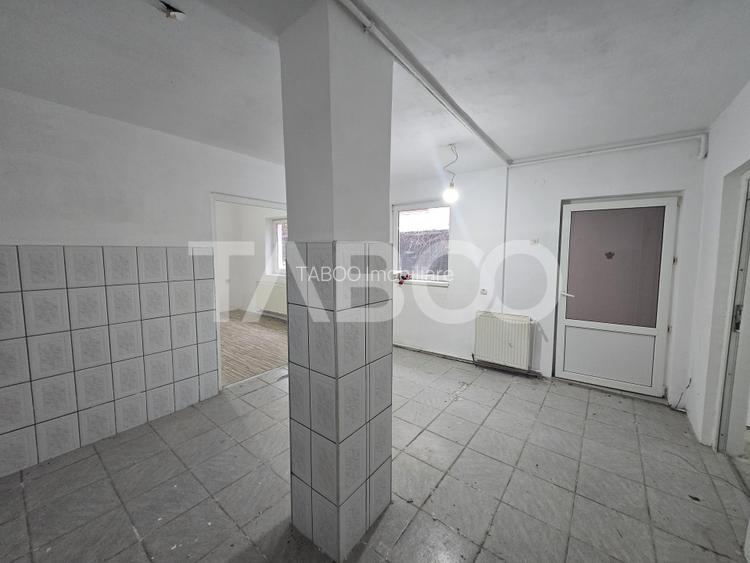 Casa individuala de vanzare 54mpu curte propie 69mp zona Central Sibiu - 7