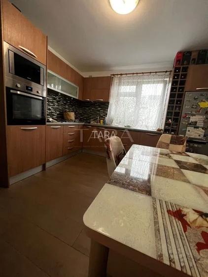 Casă de Vânzare în Buna Ziua - 2