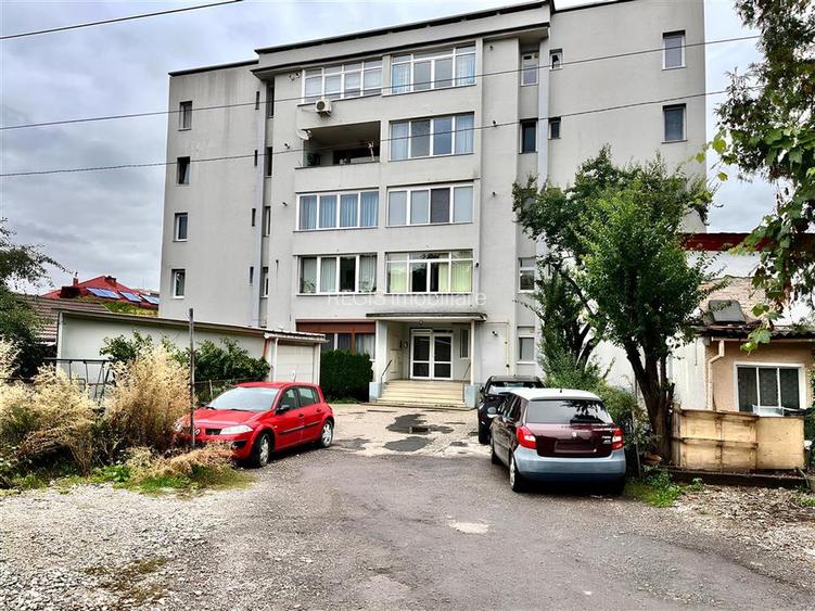 Apartament Decomandat Central cu 3 Camere potrivit unei S.C. - 14