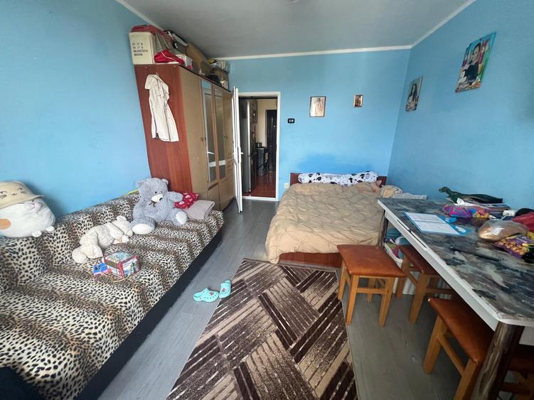 Vand garsoniera tiglina 1 et 10 pret 30.000 euro neg
