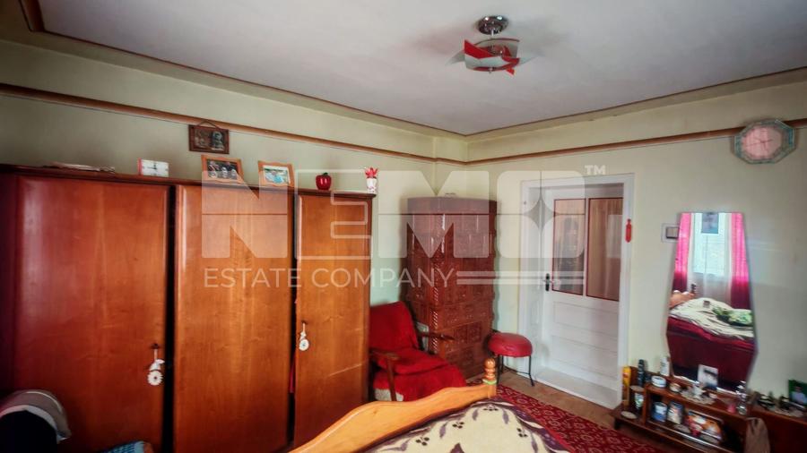 Vilă 5 camere | 200 mp utili | Teren 4.361 mp | Demisol + Mansardă