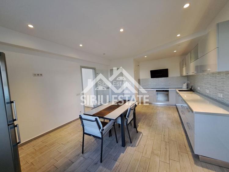 Casa Sibiu, terase panoramice, garaje, teren mare, Sura Mica - 6