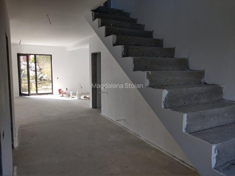 Duplex spatios pe malul lacului P+1E+M proiect german - 11