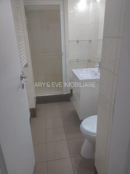 For Rent: Premium 4-Room Apartment | Unirii Square | Panoramic ViewWe - 4