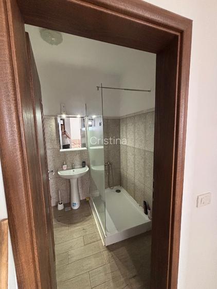 Direct proprietar, închiriez apartament 2 camere  - 7