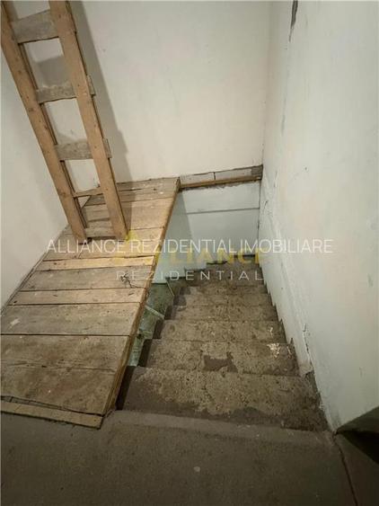 2 CASE LA PRET DE UNA - 37