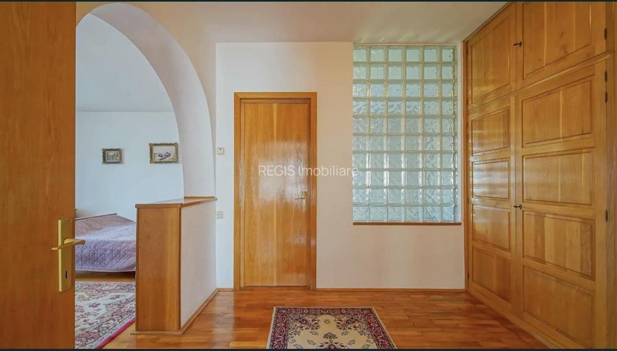 Casa  arhitectura deosebita cu potential afacere - Tractorul - 5 min Coresi - 6