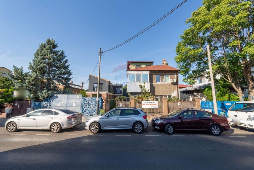 Casa / Vila cu 3 camere de inchiriat strada Pargarilor Stefan cel Mare - 19