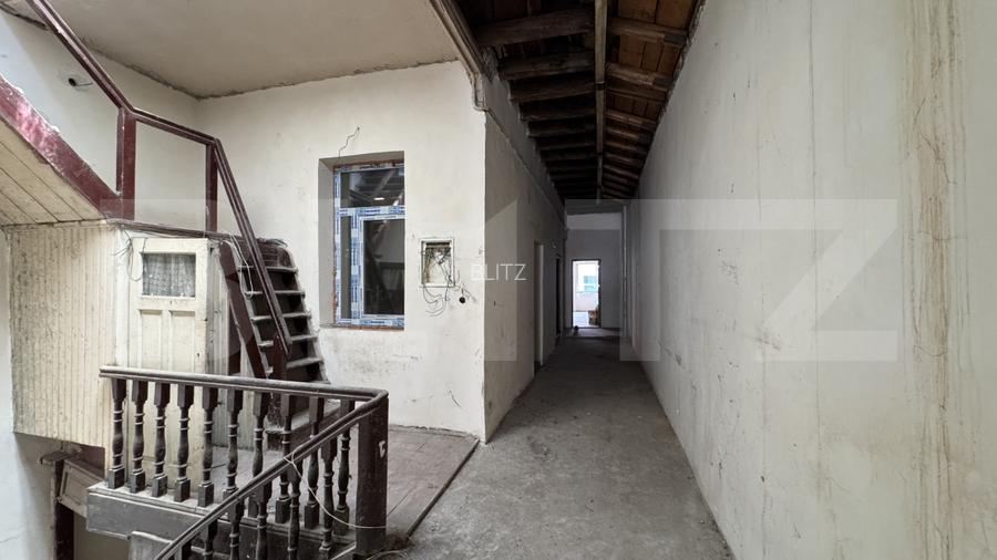 Casa S + P + E, 329 mp, cu spatiu comercial, teren 339 mp, zona Unirii - 10