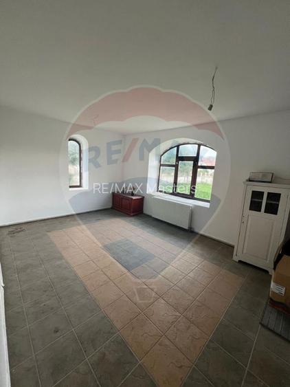Pensiune/Casa cu 18 camere de vanzare in Campulung Moldovenesc - 9