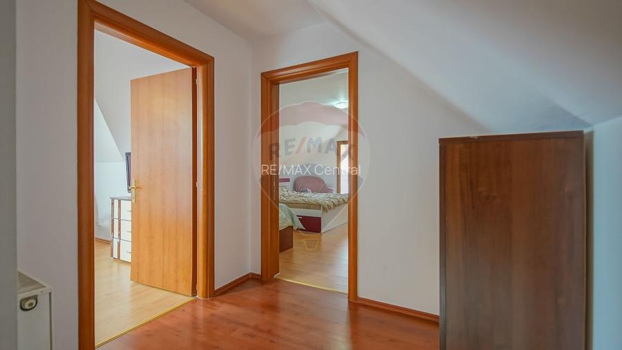 Casă cu garaj și panouri fotovoltaice – Codlea! - 32