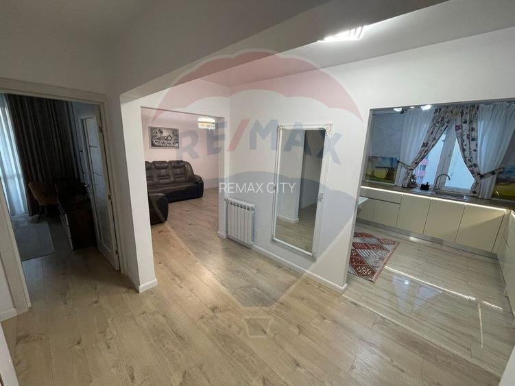 Apartament cu 3 camere de închiriat în zona Precista - 10