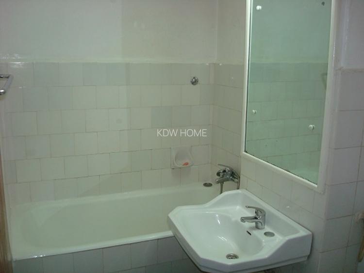 Teiul Doamnei-Doamna Ghica, Apartament 2 camere - 6