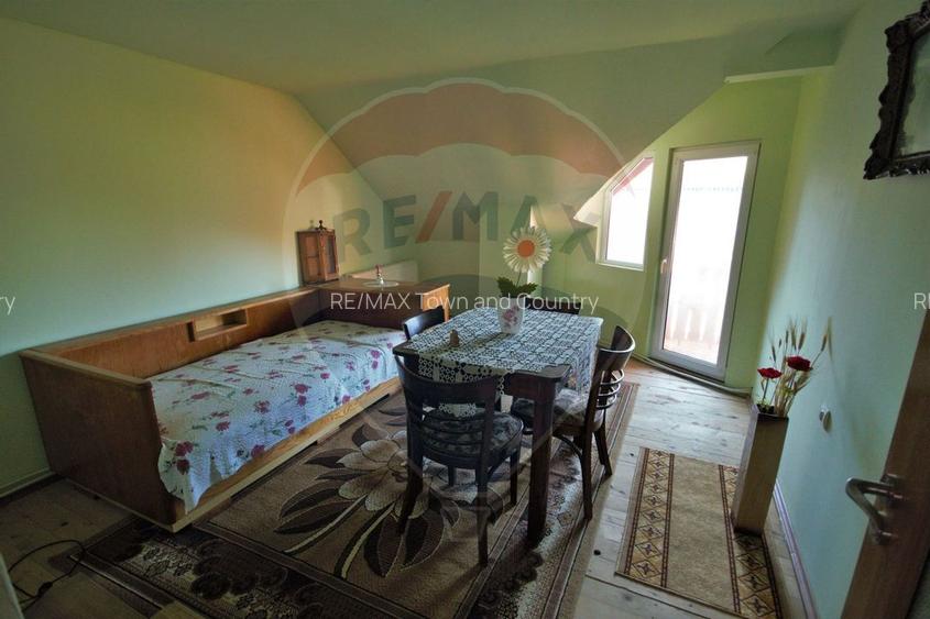 Casă / Vilă cu 7 camere de vânzare - 10