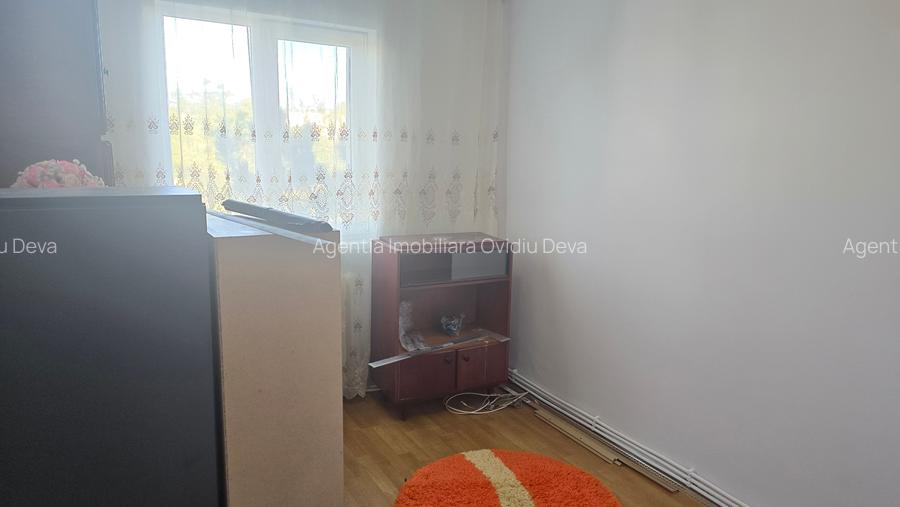 Vand apartament 3 camere in Deva, zona Scarisoara (Astoria), etaj 3, - 9