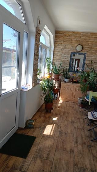 Casa de vanzare cu toate utilitățile.  - 4