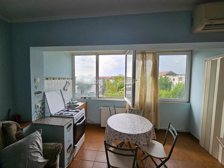 Ap. deosebit, 1 cameră, 31 mp, et. 4 din 5, decomandat, termoizolat, Soarelui - 7