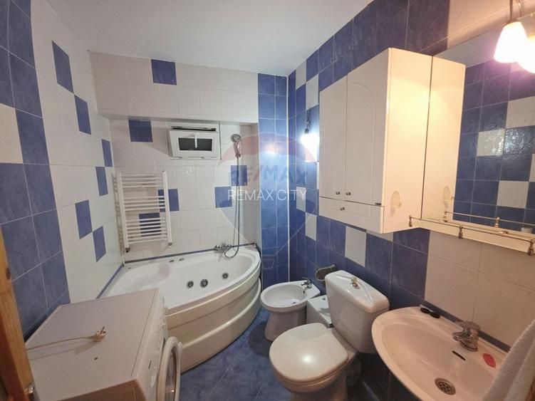 Apartament cu 2 camere de vânzare în zona 1 Mai - 14