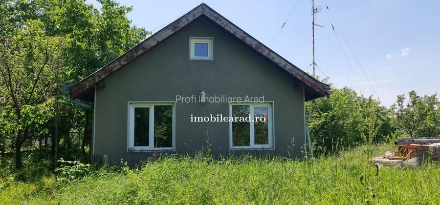 Teren intravilan 10.000mp cu utilitati, imprejmuit, Loc. Sanleani intre case, pr - 12