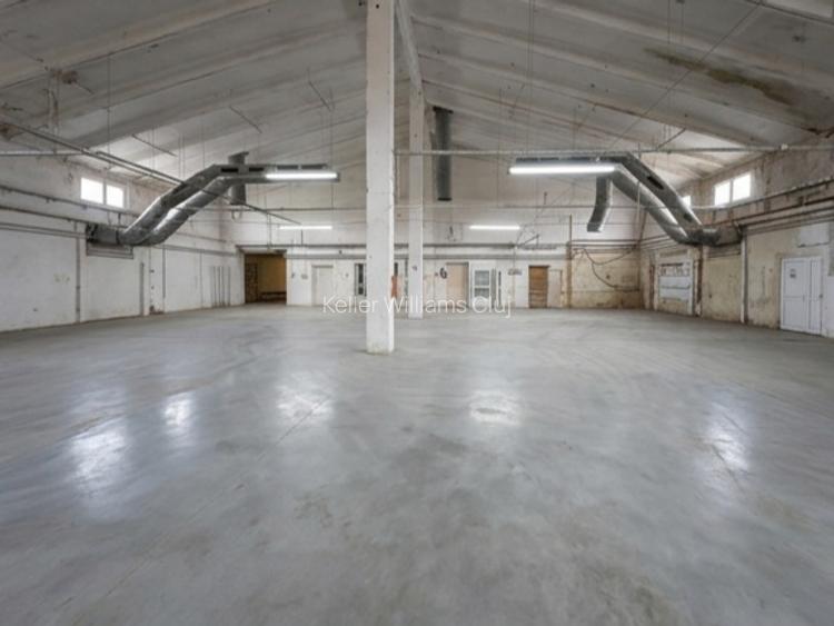 Spatii - logistic sau productie - UNGHENI - acces TIR - de la 409 mp la 2112 mp! - 2