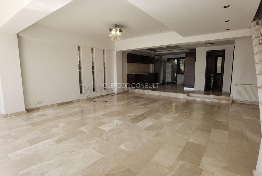 Vila de lux de închiriat în zona Pipera - 3