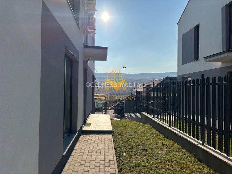 Duplex lux, de închiriat, 5 camere, parcare, curte, terasă,220mp teren - 17