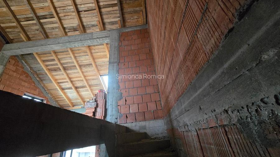 1/2 duplex isi caută proprietar.  - 12