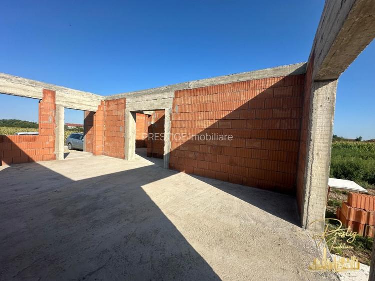 Casa la rosu si teren de 560 mp de vanzare in Tarian - Bihor  - 10