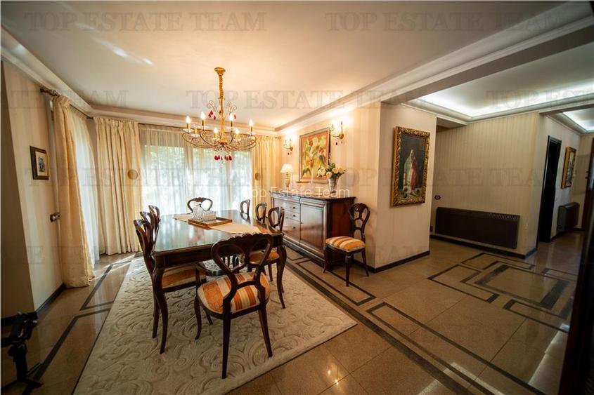 Vila de Lux cu Piscina, Acces direct la Lac si Vedere Panoramica - 10