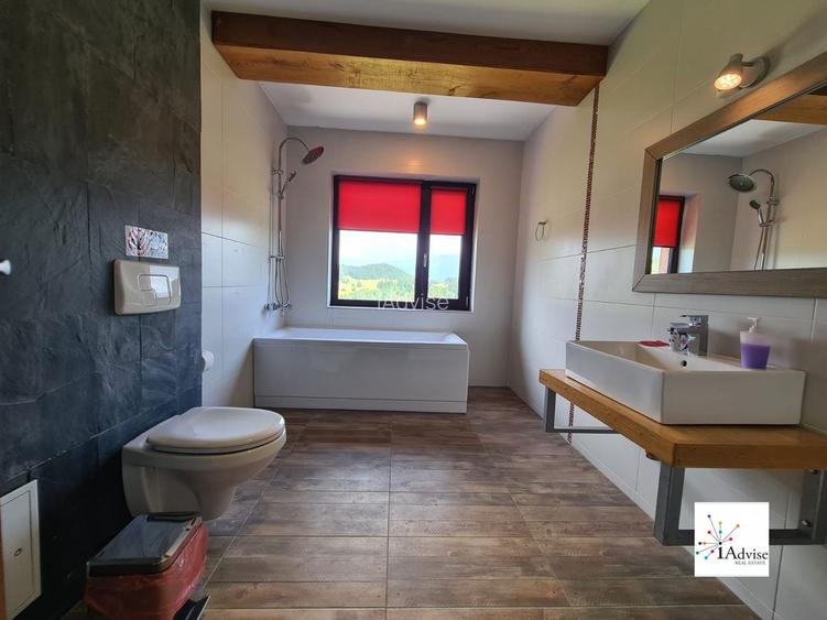 Vila Cu Panorama De Vanzare In Fundata - 35