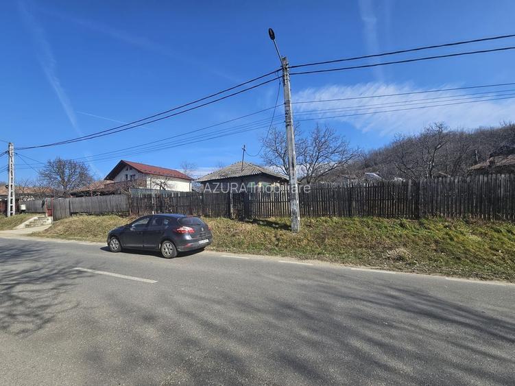 Teren 690 mp, deschidere 50 m, utilități – 1 km Primăria Ștefănești - 2