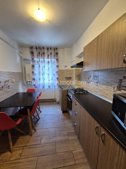 Apartament 2 camere decomandat vis a vis de Palas - 9