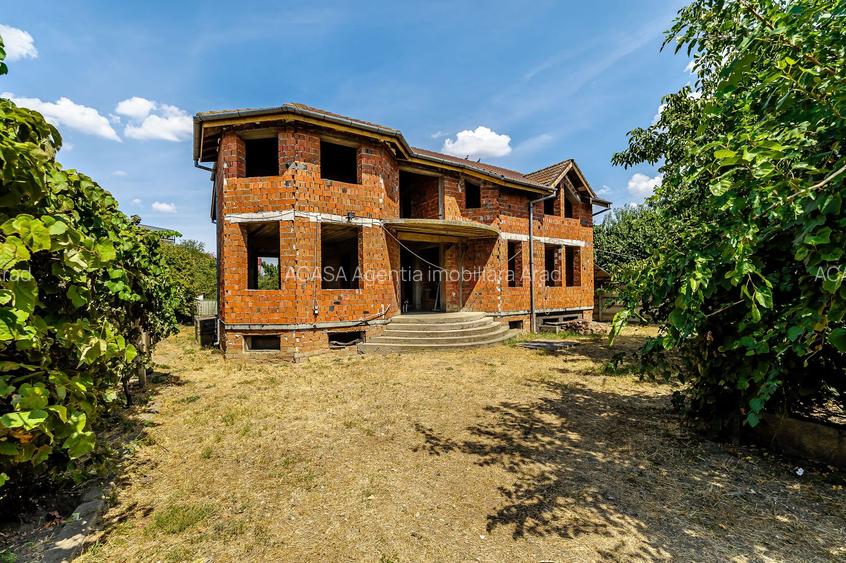 Două case pe Calea Radnei comision 0 - 3