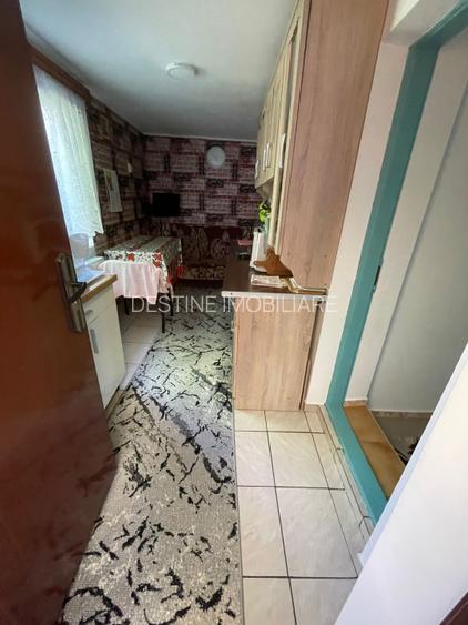 Casa cu 3 camere, garaj si curte spatioasa – zona Giulesti  - 11