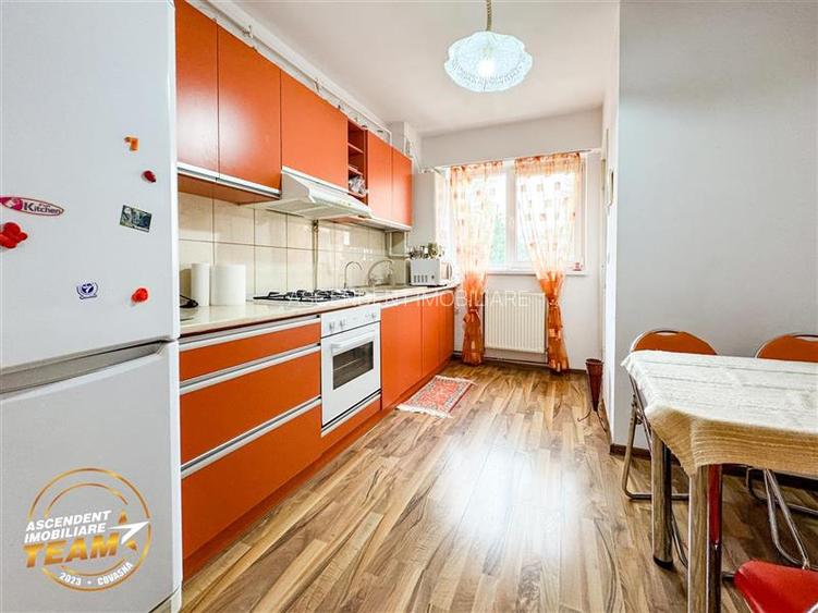 FILM!Decomandat,2bai,2balcoane,etaj1, parcare in curte,mobilat,Ultracentral,Sfan - 3