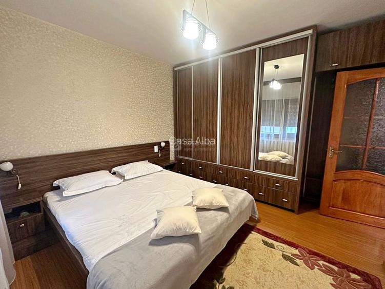 Mobilat & utilat, 3 camere, doua balcoane, bloc 1990, boxa & debara - 10